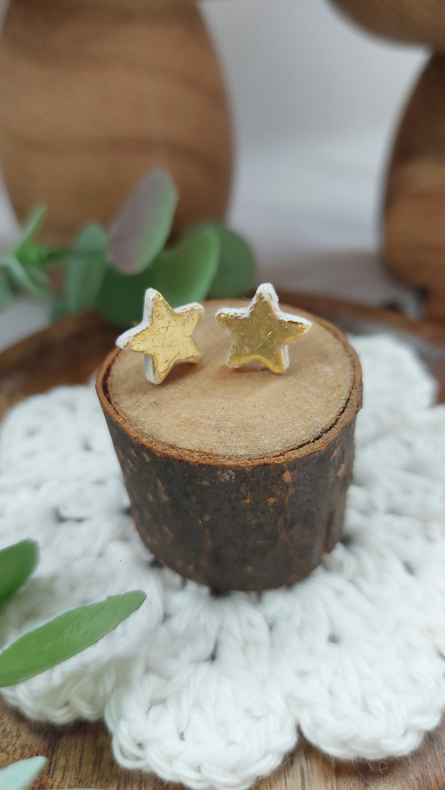 Mini gold star earrings