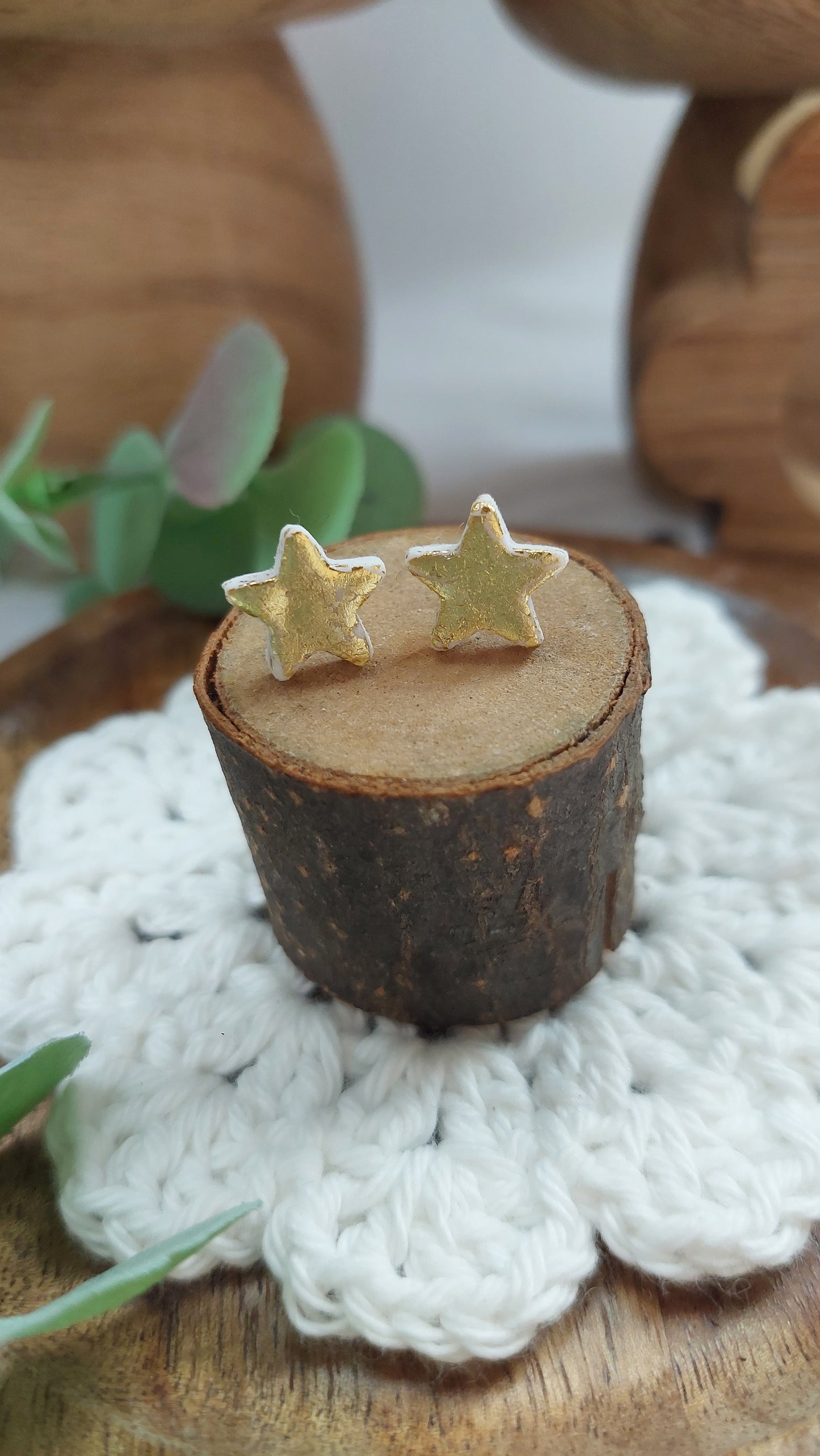 Mini gold star earrings