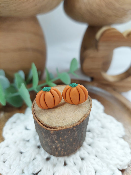 Pumpkin stud earrings