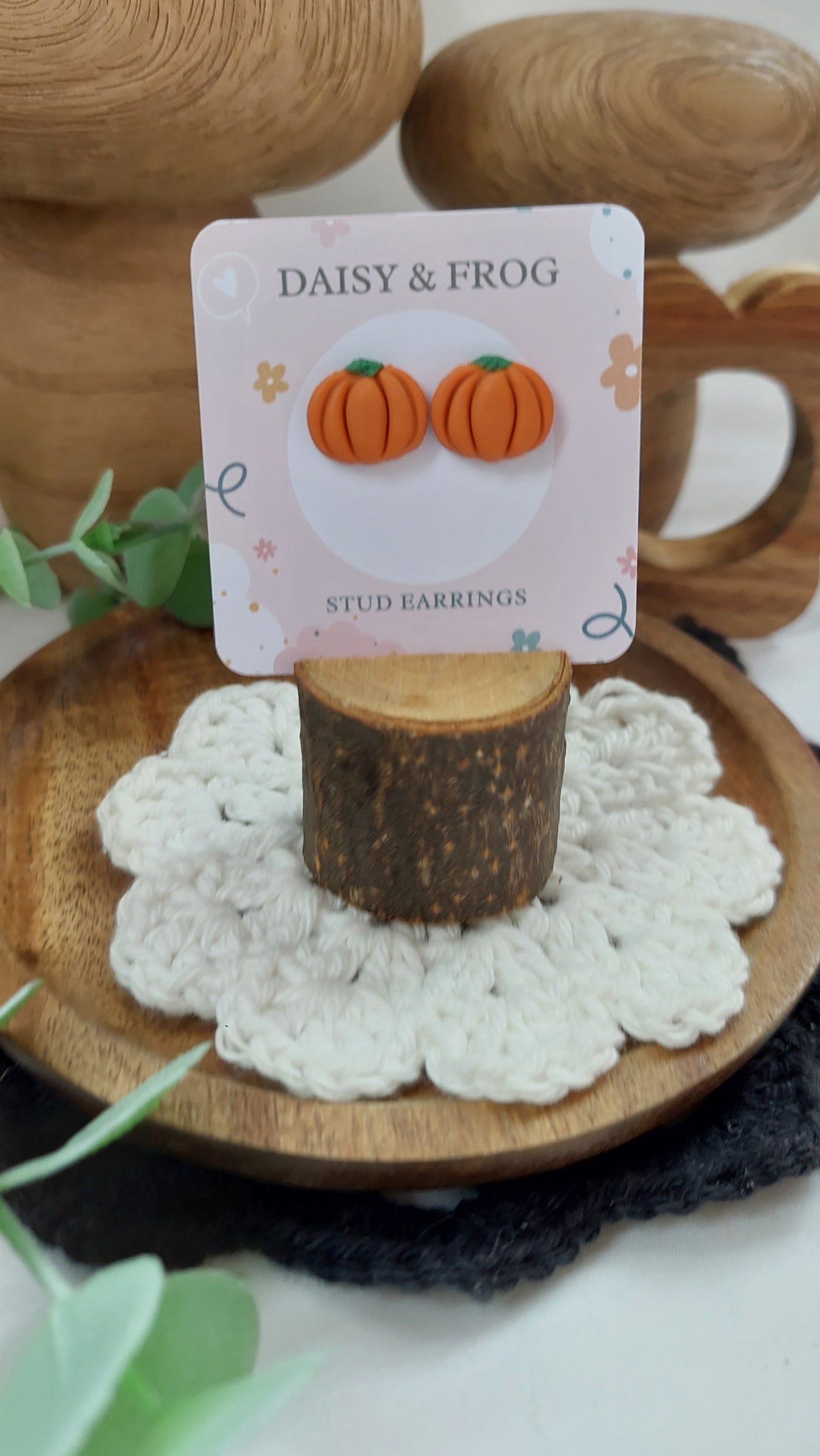 Pumpkin stud earrings