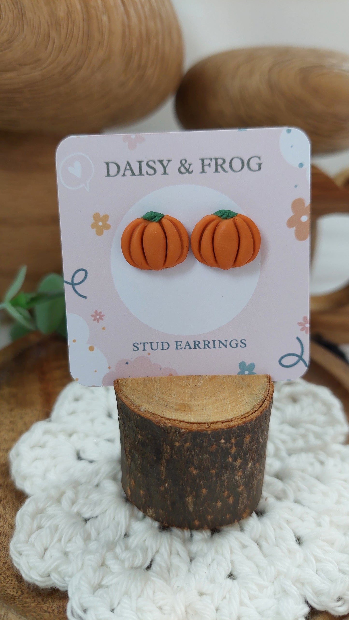 Pumpkin stud earrings